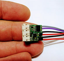 Load image into Gallery viewer, FT Slottechnik SCD2022 1/32 digital chip Carrera(R) 1/32 compatible