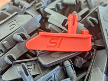 Load image into Gallery viewer, SIotInvasion Carrera(R) Performance guide for 1/32 & 1/24 slot cars- Pack of 5