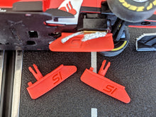 Load image into Gallery viewer, SIotInvasion Carrera(R) Performance guide for 1/32 & 1/24 slot cars- Pack of 5