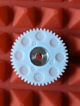 Load image into Gallery viewer, SlotInvasion Rear Gears for Carrera(R) 1/24 slot cars- 4 sizes!
