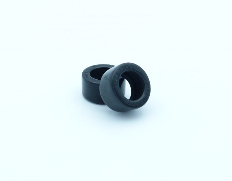Carrera(R) 1/32 Rear tires BMW M4 (for stock plastic wheels)